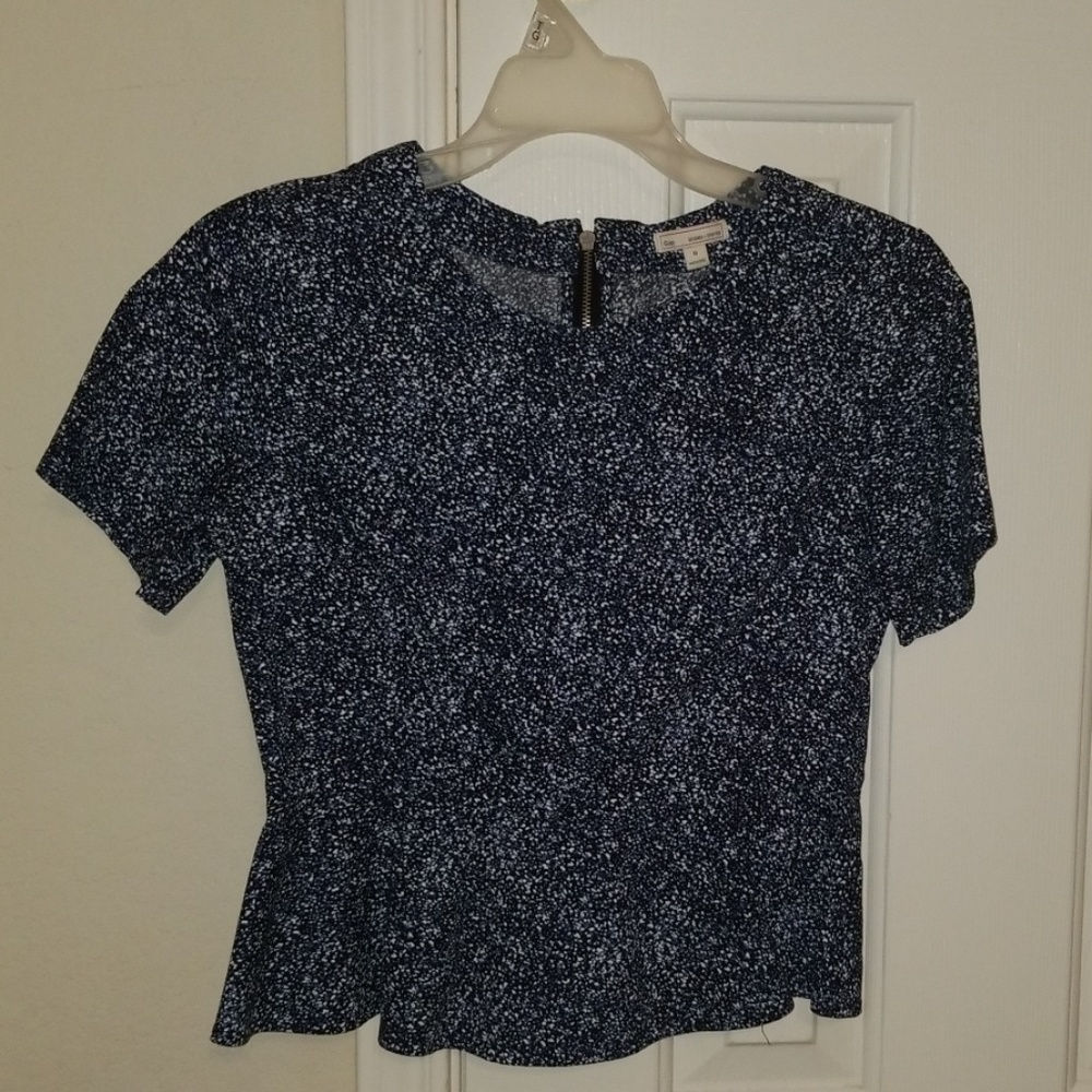 Blue and white top